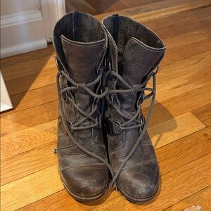 Sorel Dark Gray Wedge Boots
